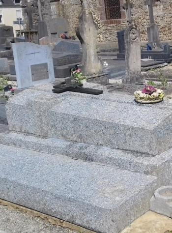 Nettoyage de monuments commémoratifs et funéraires en Normandie